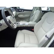 XC60 B5 AWD Mild hybrid Benzinmotoros modellek Ultra Dark