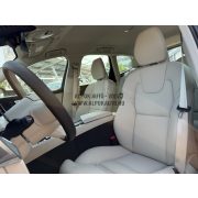 Volvo XC60 B5 AWD Plus Dark 